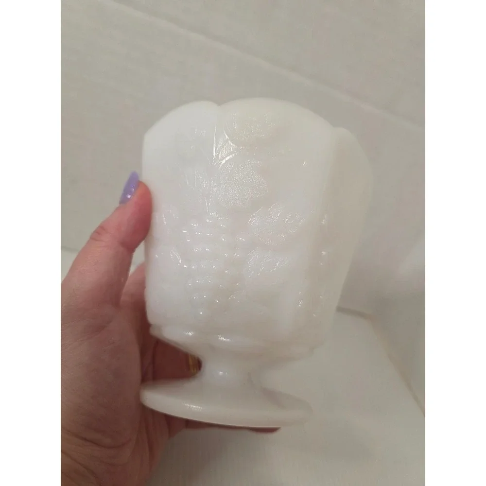 E.O. Brody M200 Milk‎ Glass Pedestal Vase Floral Planter White USA